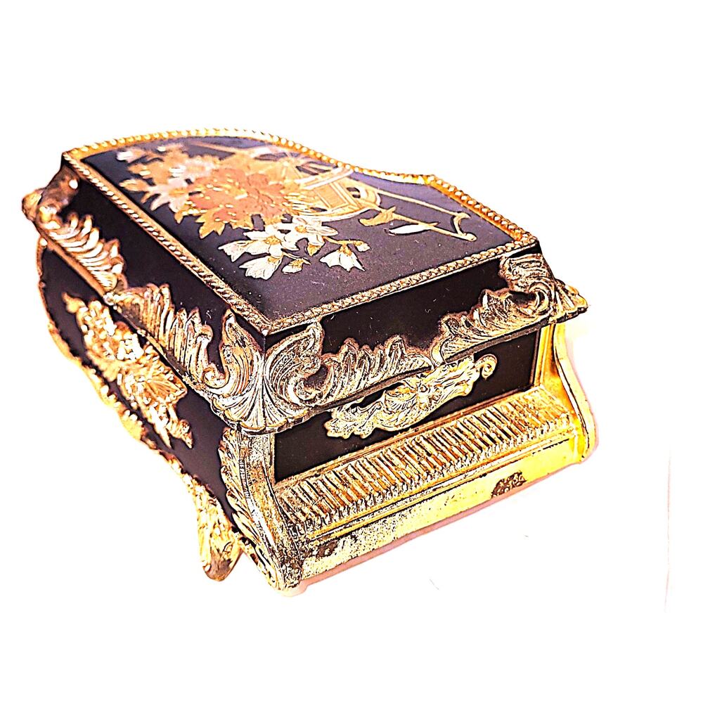 Japanese SANYO Chokin French Louis XV style Grand Piano (No Music)